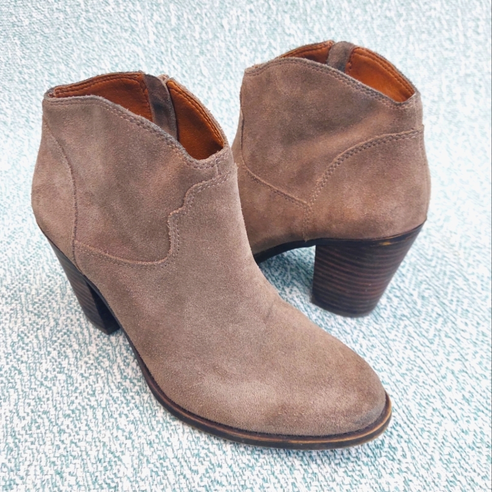 Lucky Brand Suede Ankle Boots, style Eller , sz 7.5